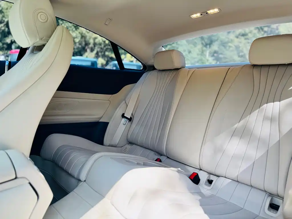 MERCEDES-BENZ E CLASS