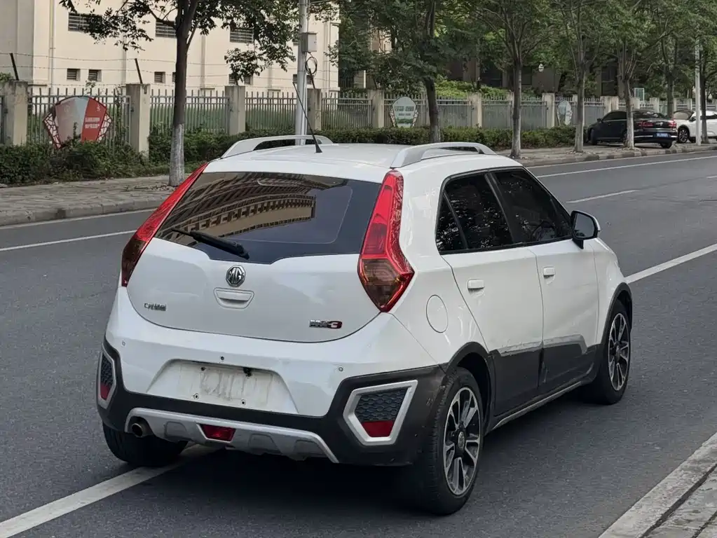 MG 3SW 2015 1.5L AMT Elite
