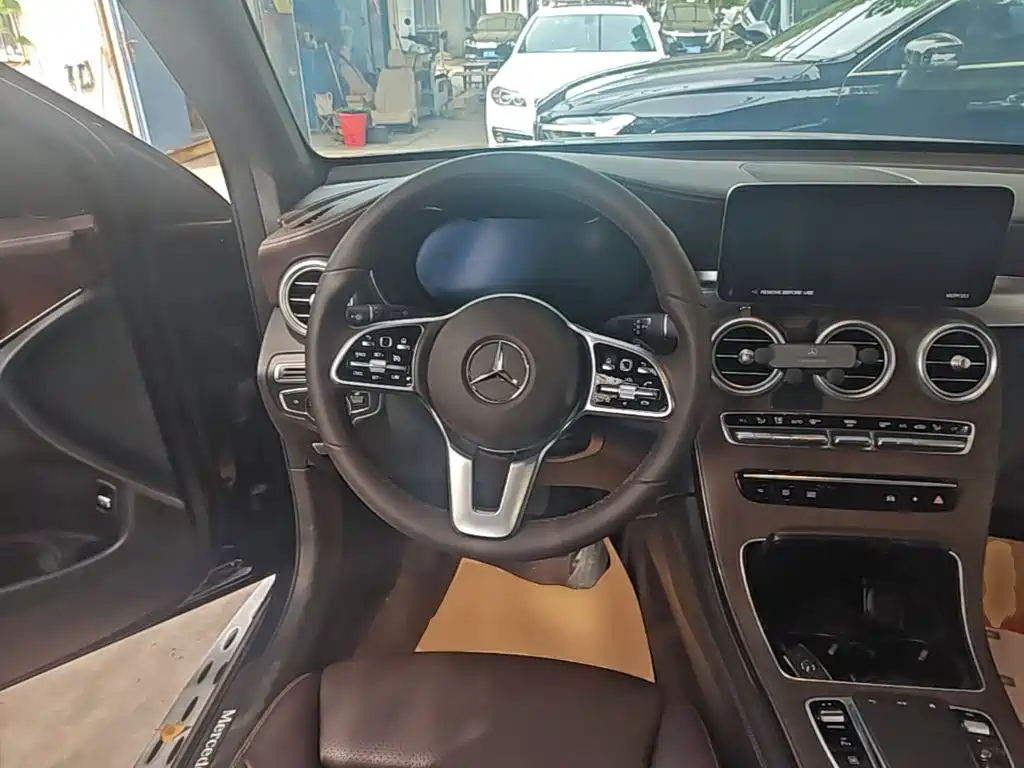 Mercedes-Benz GLC — миниатюра 11