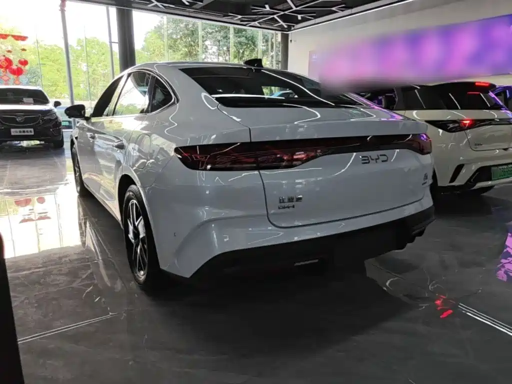 BYD Qin L — миниатюра 5
