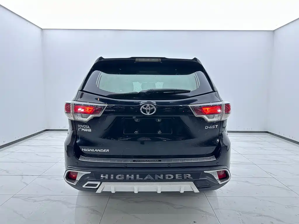 TOYOTA HIGHLANDER