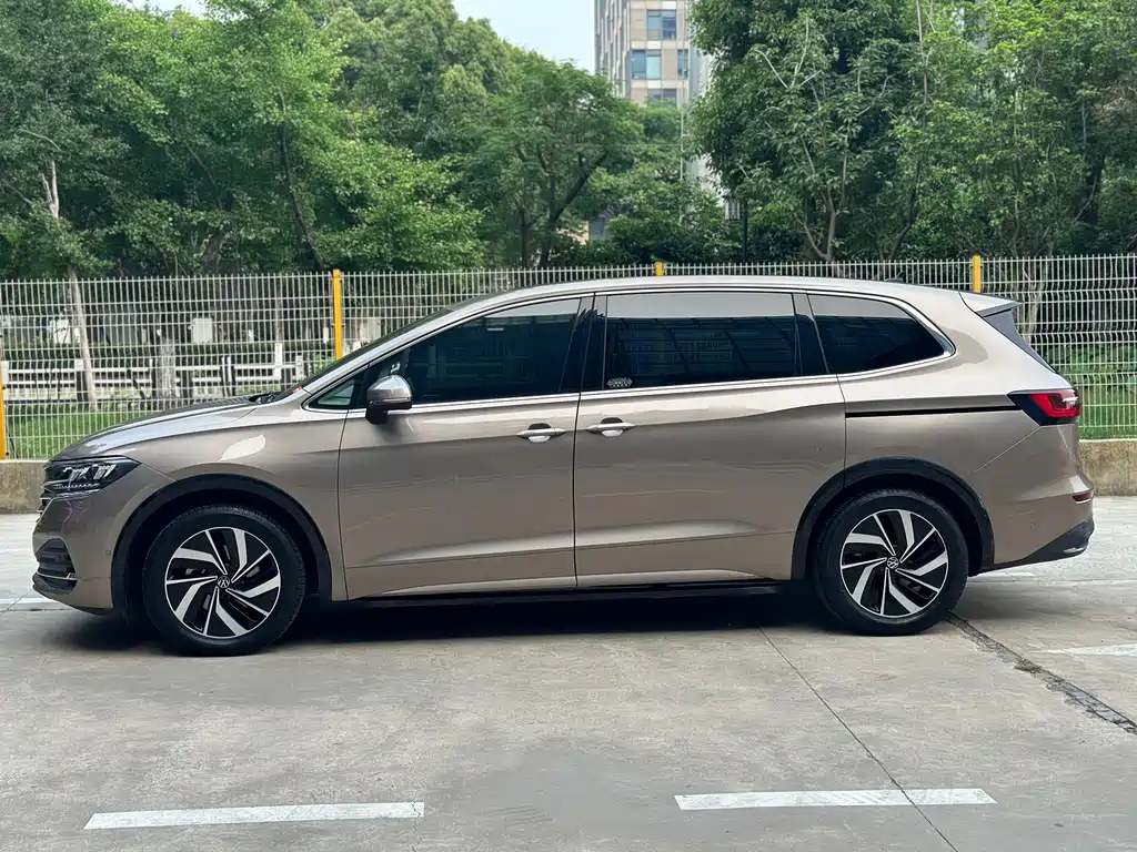 Volkswagen Viloran 2020 330TSI Luxury