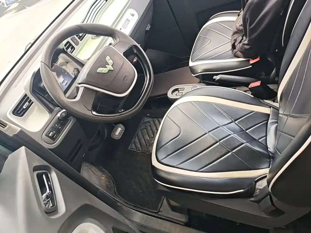 Wuling MINIEV — миниатюра 15