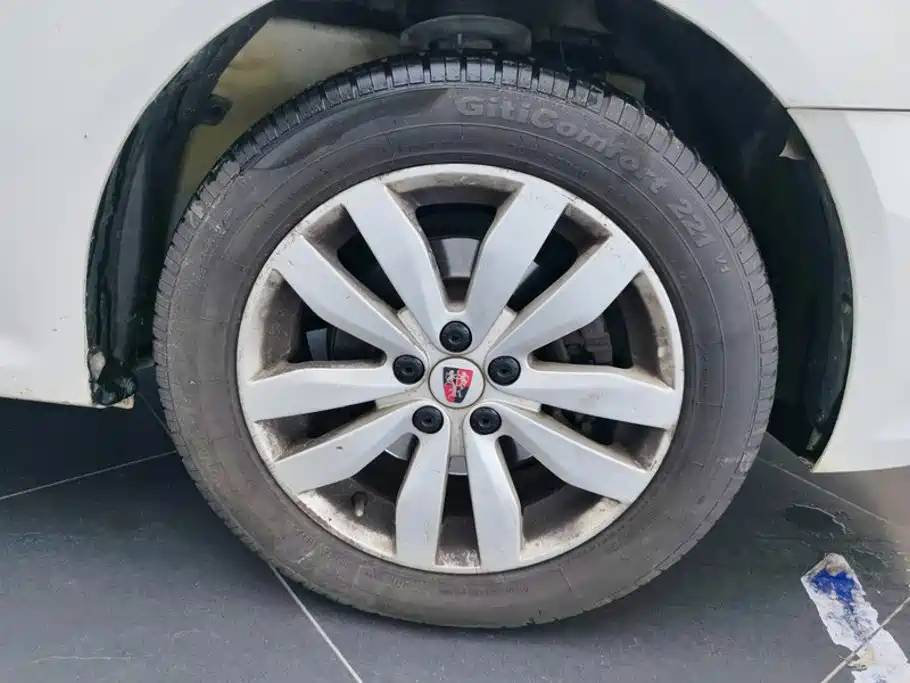 Roewe 350 — миниатюра 6