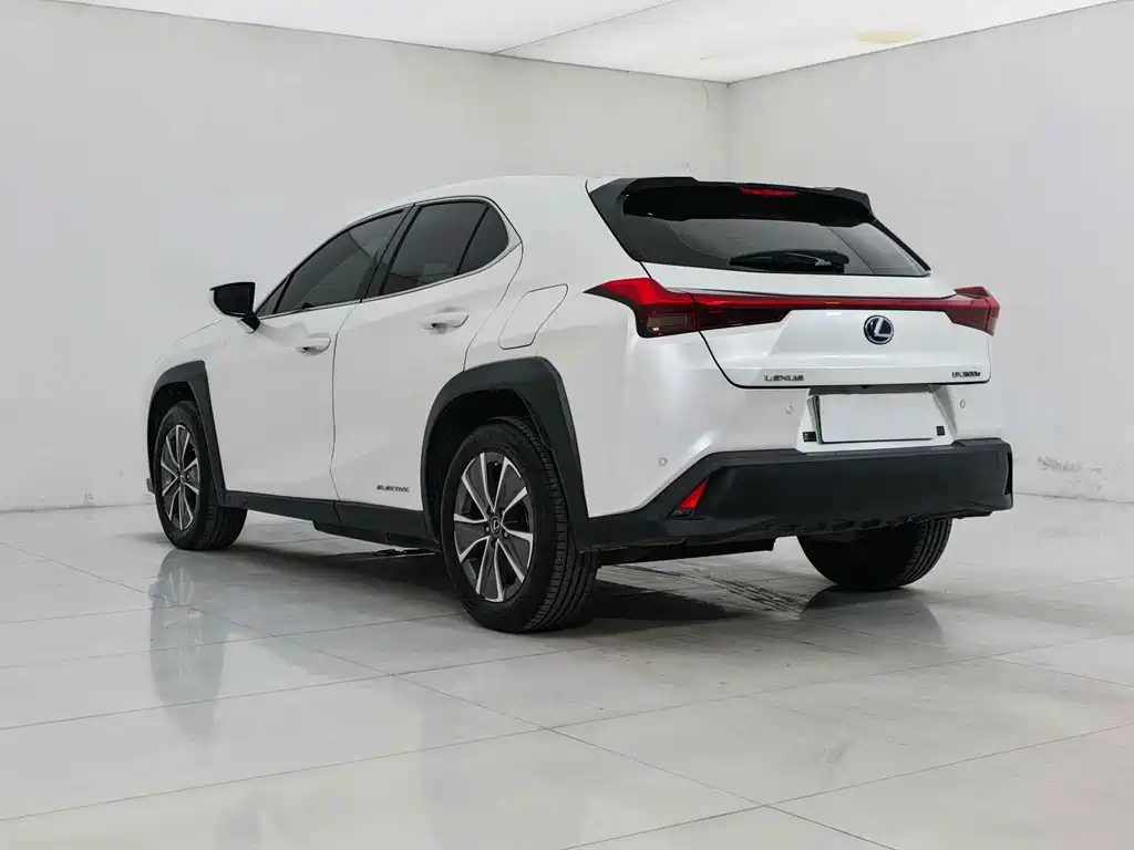 Lexus UX New Energy — миниатюра 3