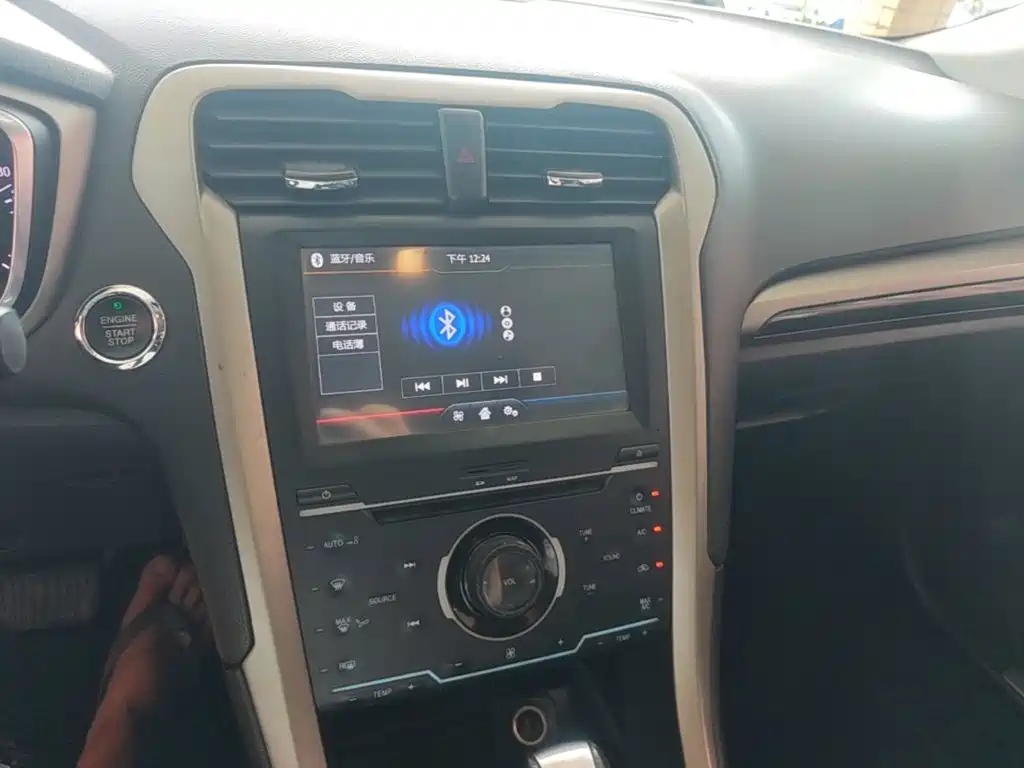 Ford Mondeo — миниатюра 13