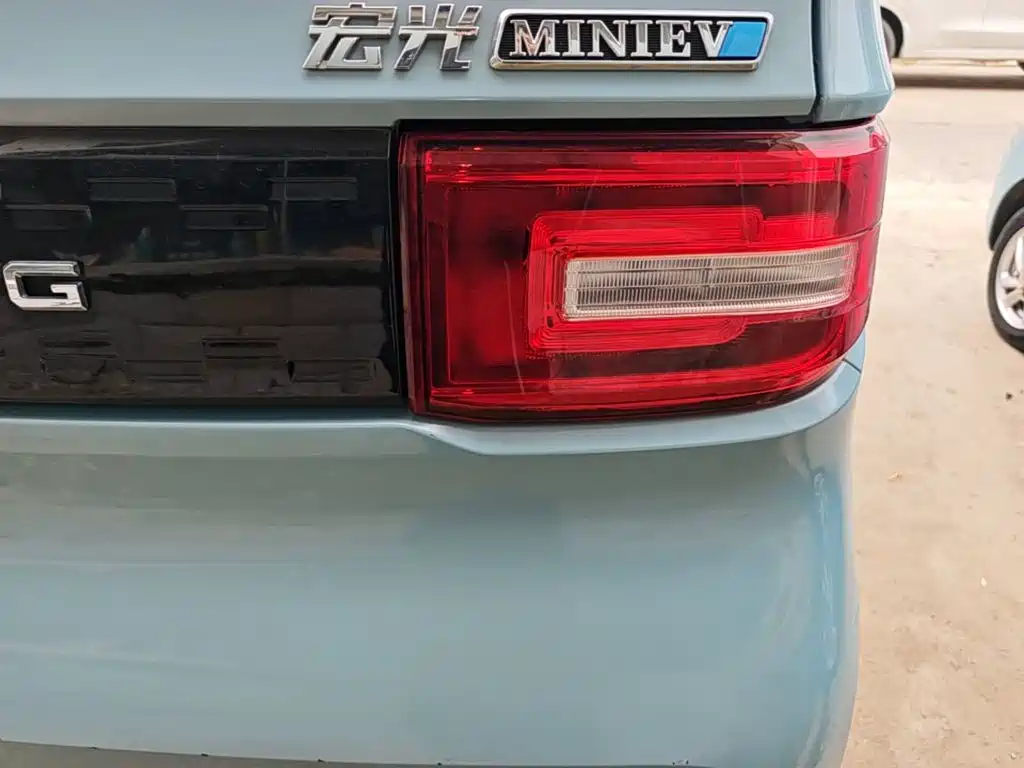 Wuling MINIEV — миниатюра 8