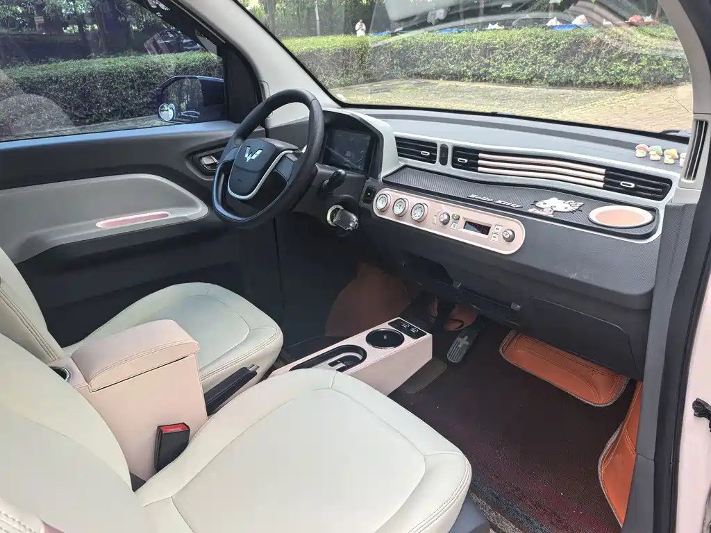 Wuling MINIEV — миниатюра 8
