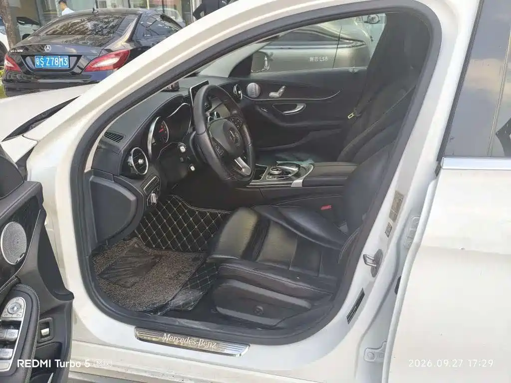 Mercedes-Benz C-Class — миниатюра 6