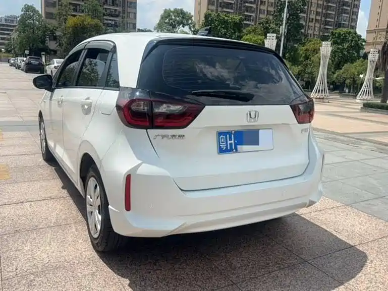 Honda Fit — миниатюра 6