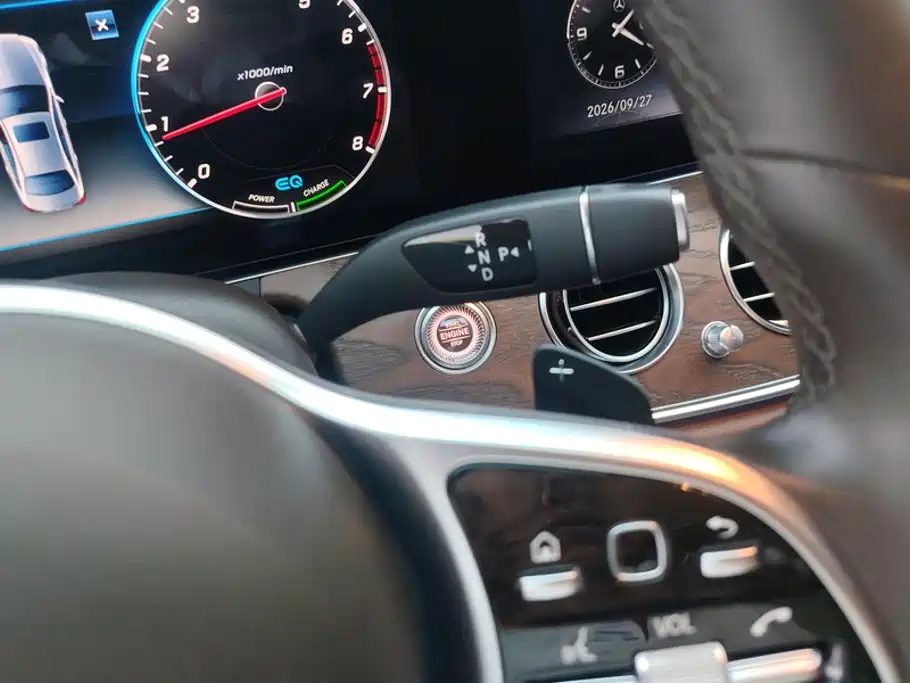 Mercedes-Benz E-Class — миниатюра 16