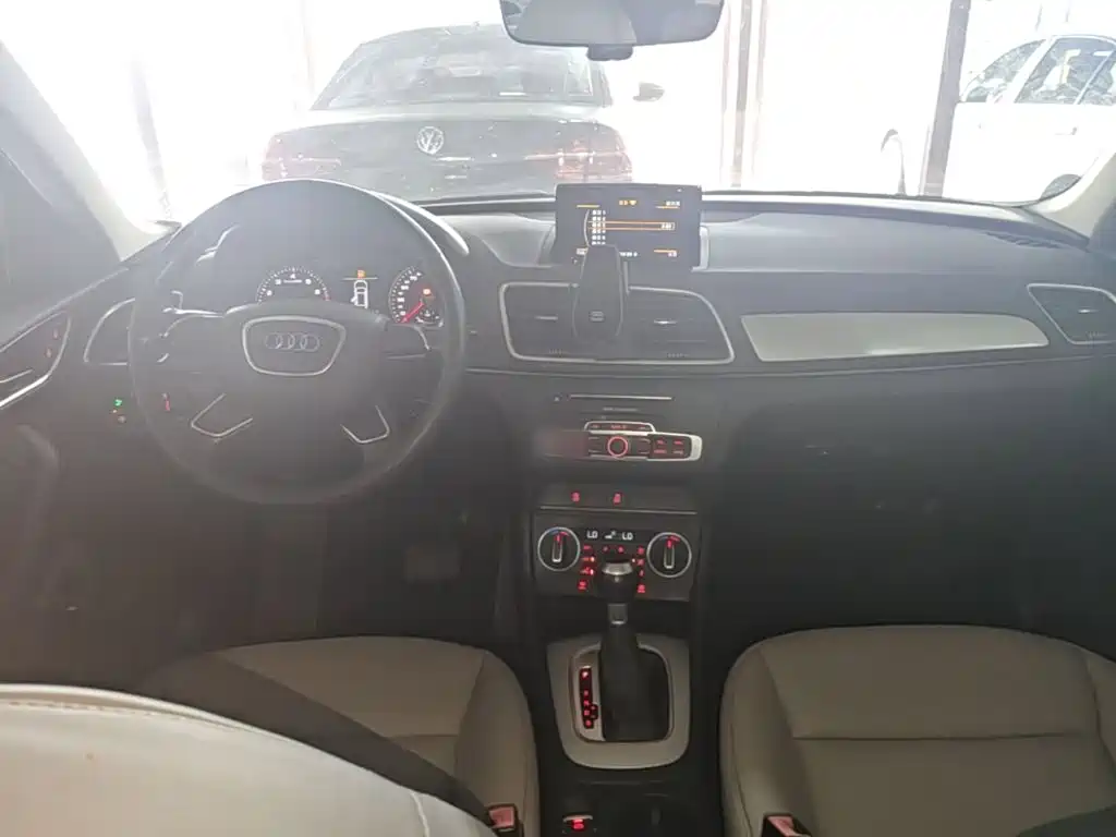 Audi Q3 — миниатюра 10