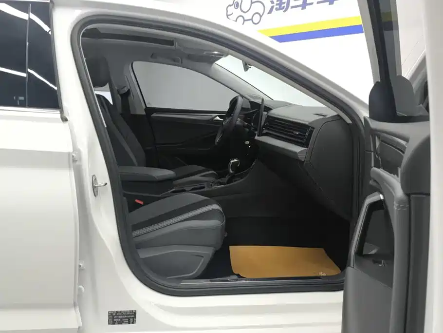 Volkswagen Sagitar — миниатюра 8