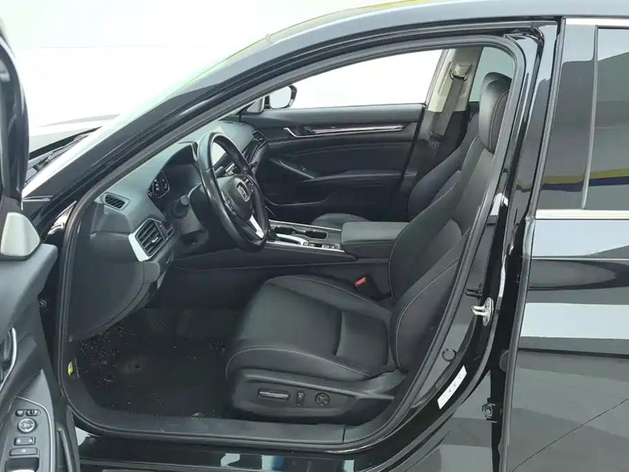 Honda Accord — миниатюра 9