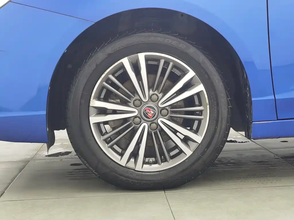 Roewe i5 — миниатюра 17