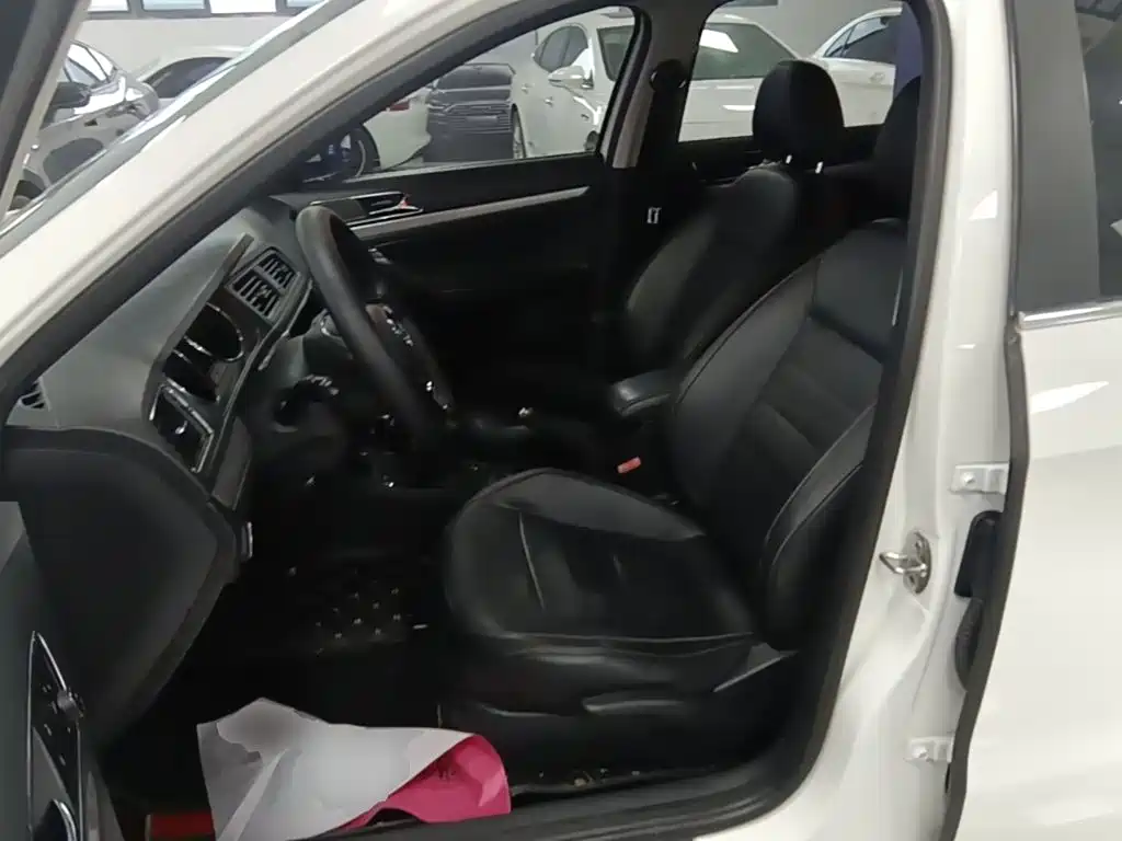 Volkswagen Lavida — миниатюра 15