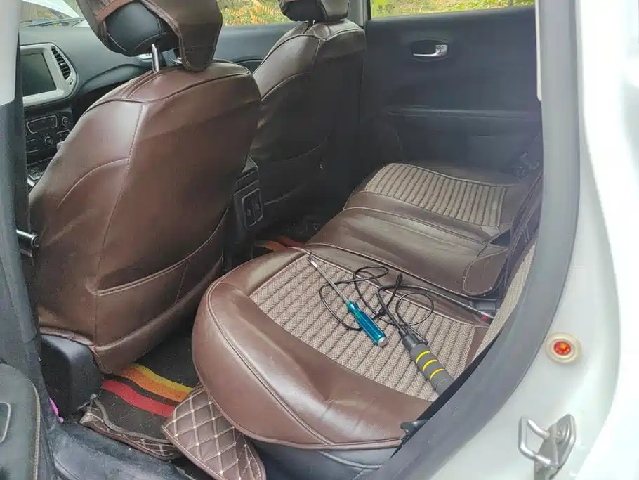Jeep Compass — миниатюра 11