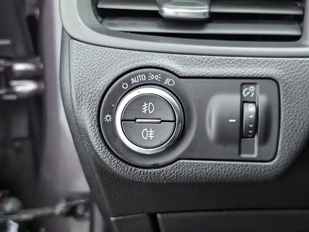 Buick Envision Plus — миниатюра 21