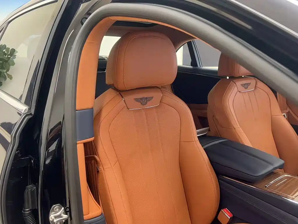 Bentley Flying Spur 2026 4.0T V8 Standard