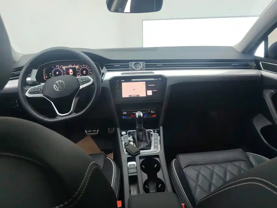 Volkswagen Magotan PHEV — миниатюра 12