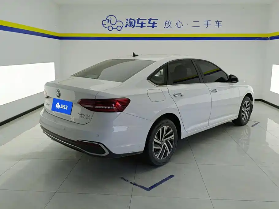 Volkswagen Lavida — миниатюра 3