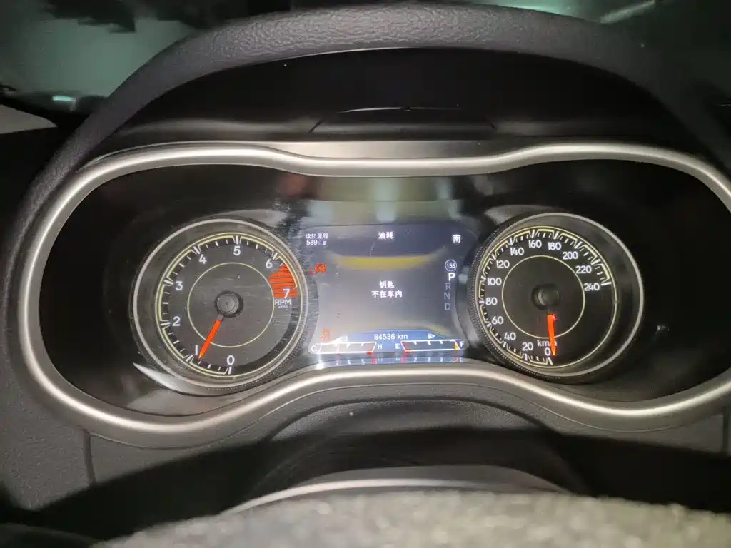 Jeep Cherokee — миниатюра 7