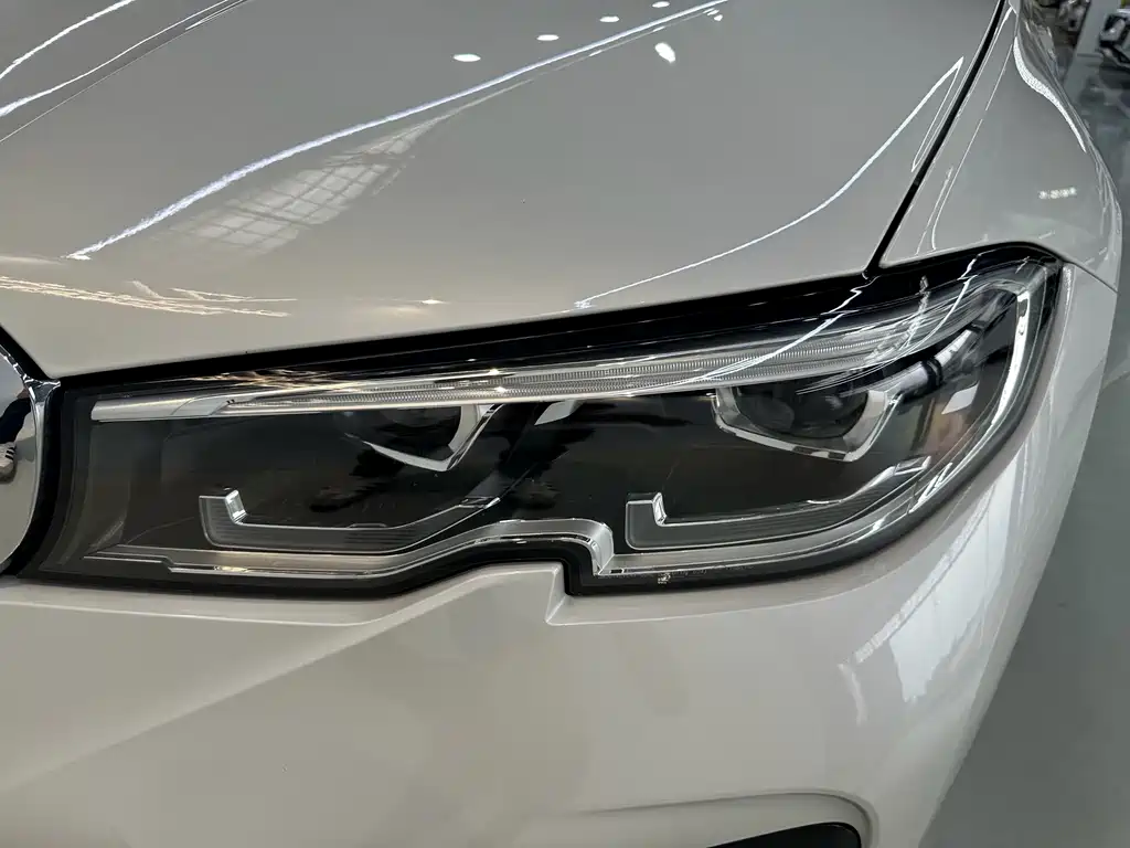 BMW 3 Series — миниатюра 27