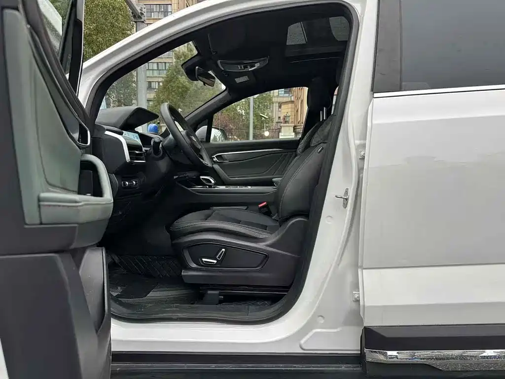 GEELY AUTOMOBILE HAOYUE L