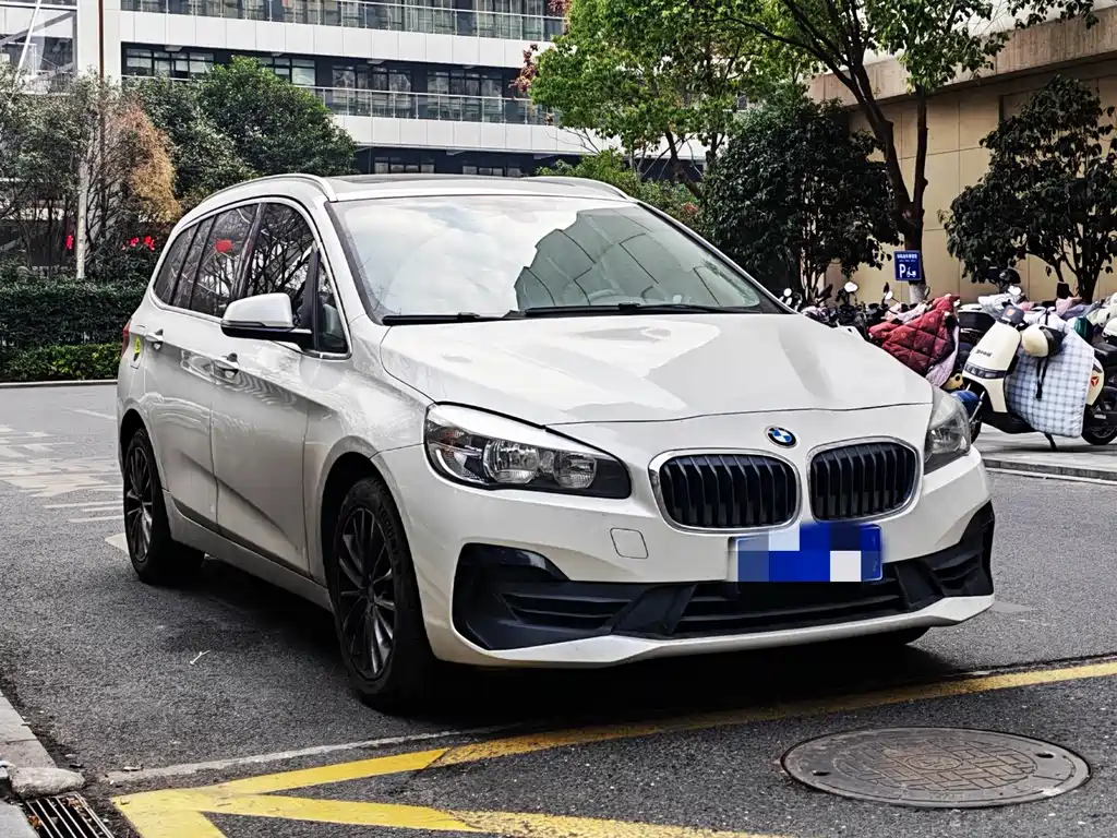 BMW 2 SERIES MULTIFUNCTIONAL STATION WAGON