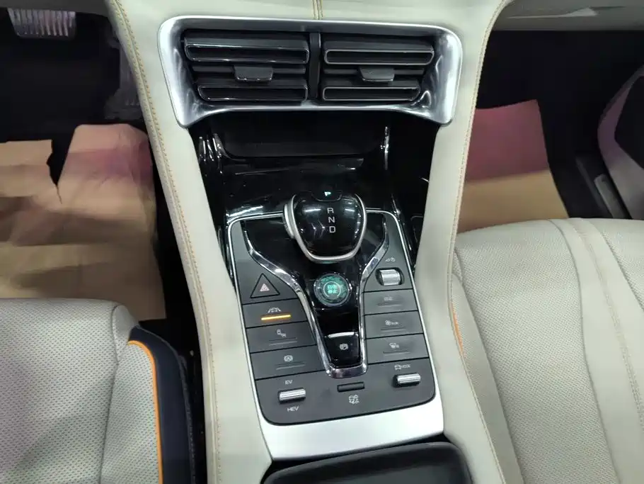 BYD PLUS New Energy — миниатюра 16