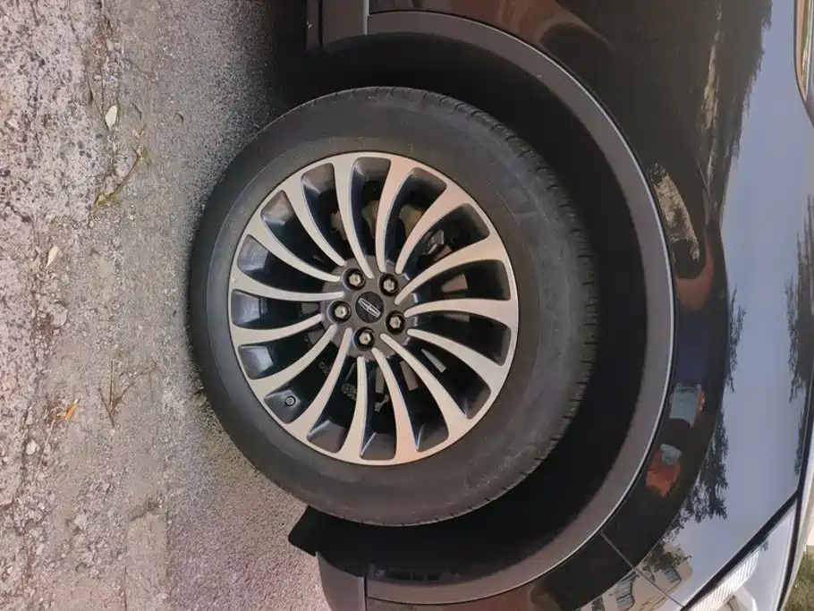 Lincoln Aviator — миниатюра 6