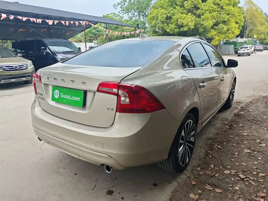 Volvo S60 — миниатюра 5