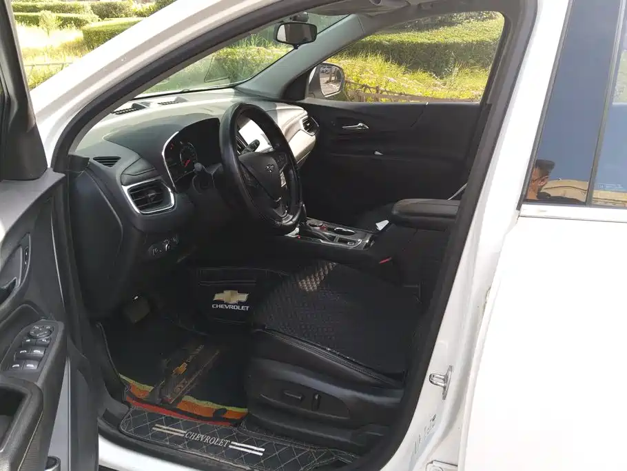 Chevrolet Equinox — миниатюра 9
