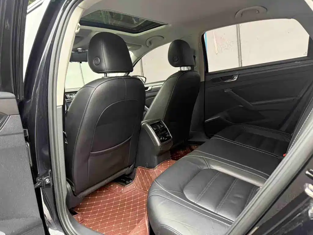 Volkswagen Passat — миниатюра 4