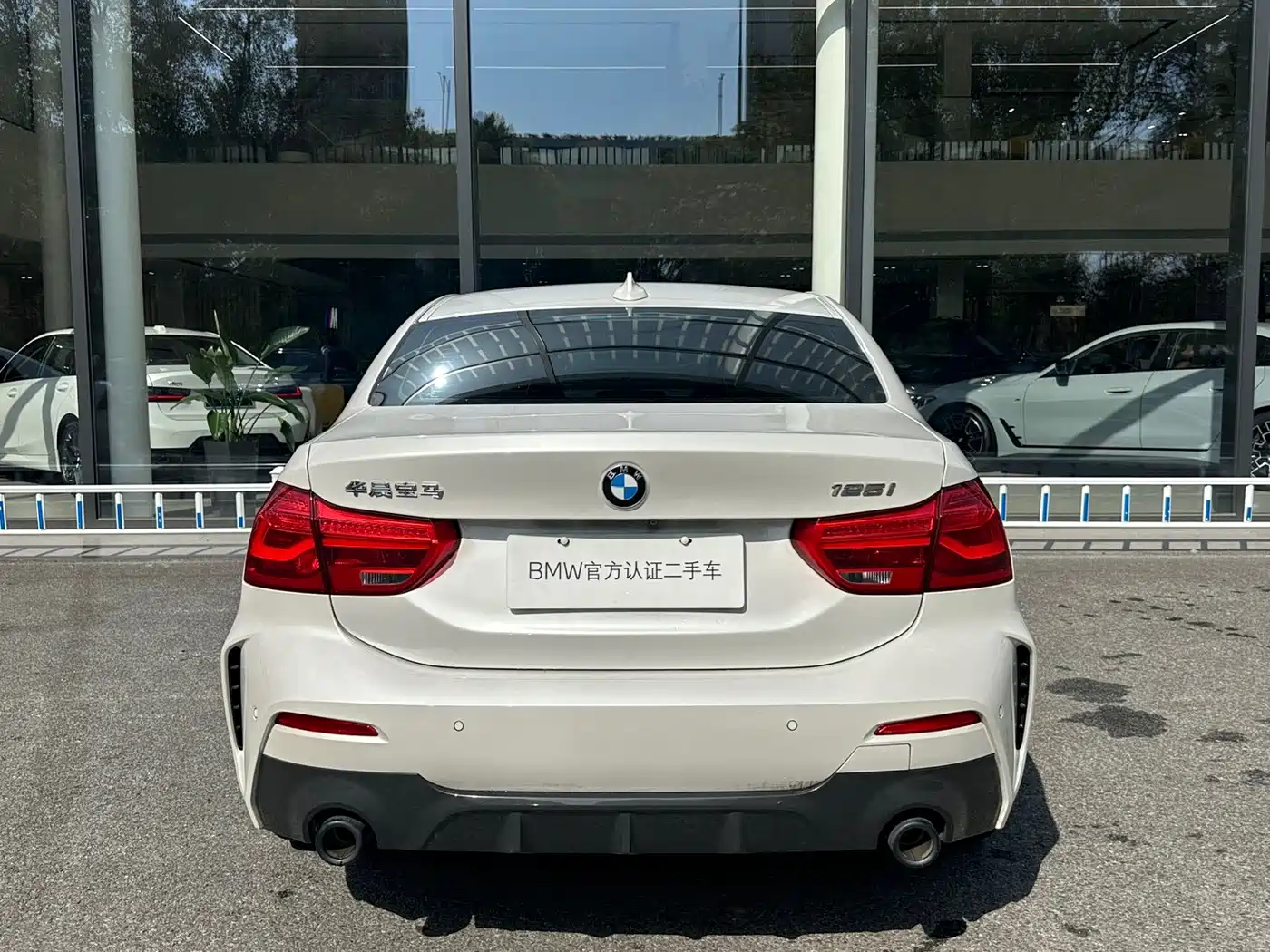 BMW 1 series 2021 Белый из Китая