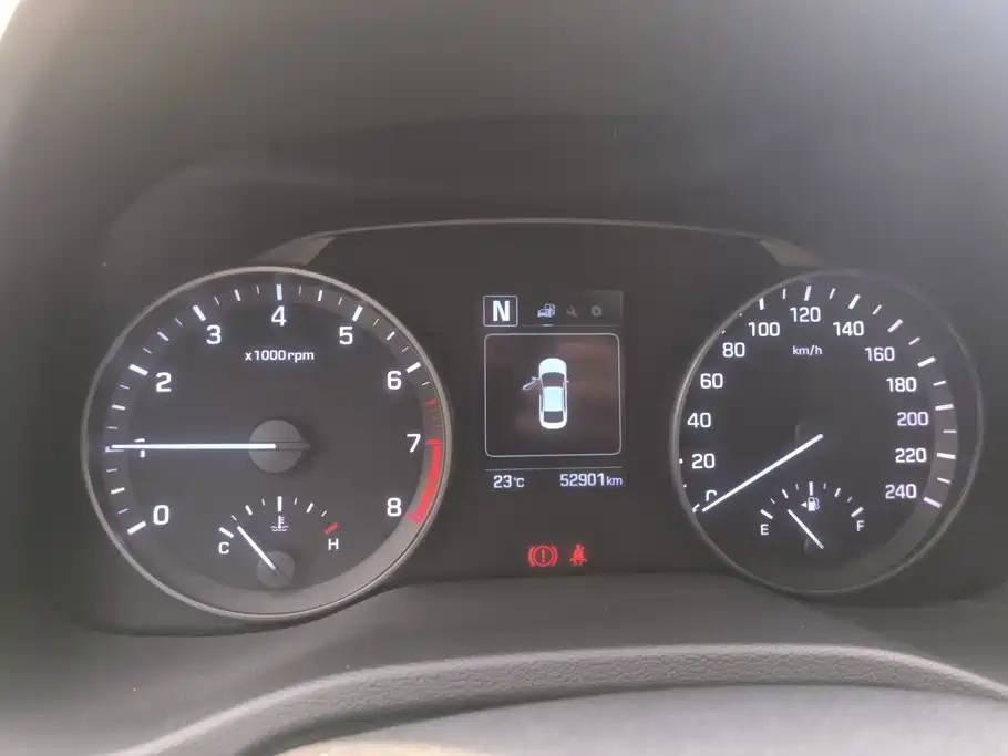 Hyundai Elantra — миниатюра 14