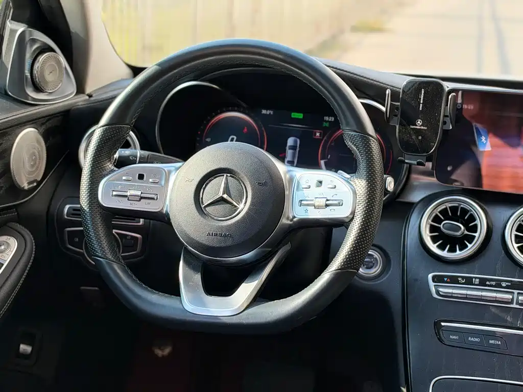 Mercedes-Benz C-Class — миниатюра 11