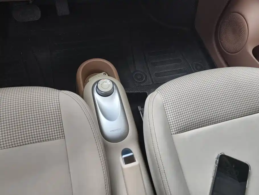 Wuling MINIEV — миниатюра 16