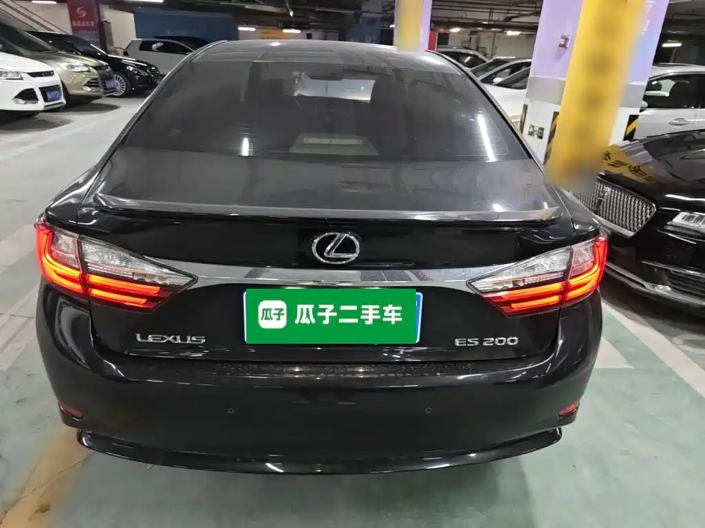 Lexus ES — миниатюра 6