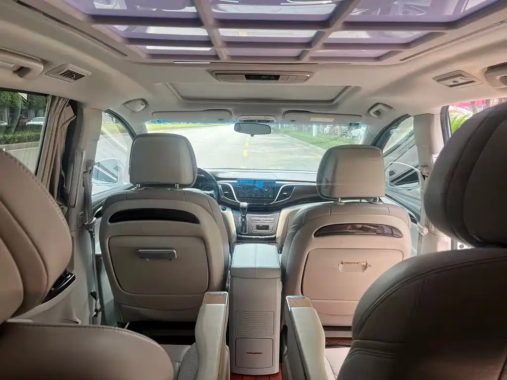Buick GL8 2018 ES 28T Luxury VI