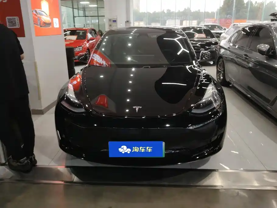 Tesla Model 3 — миниатюра 2