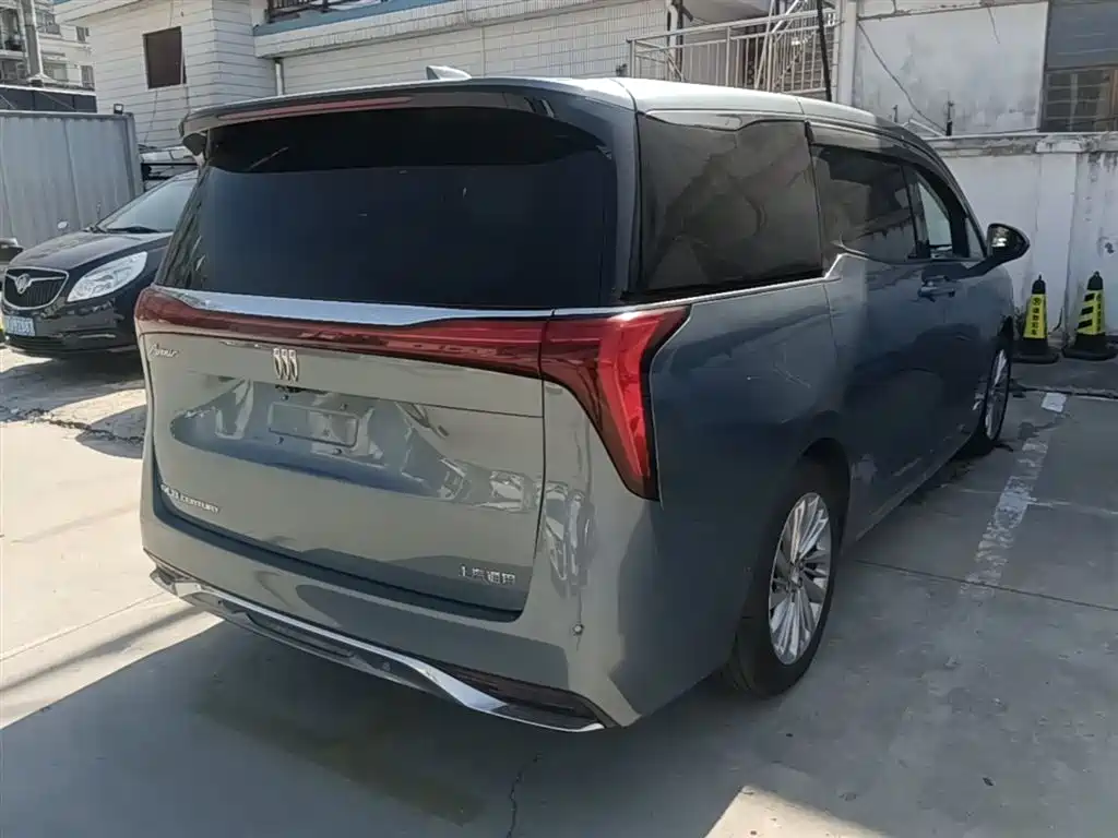 Buick Century 2023 2.0T мест