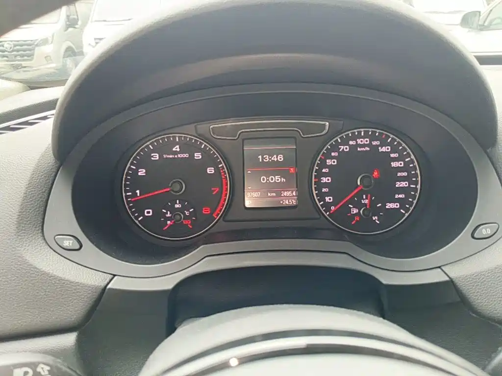 Audi Q3 — миниатюра 12