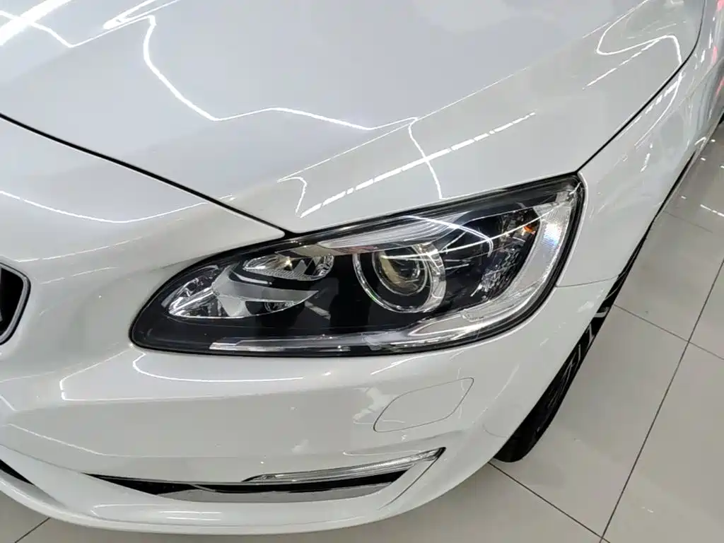 Volvo S60 — миниатюра 24