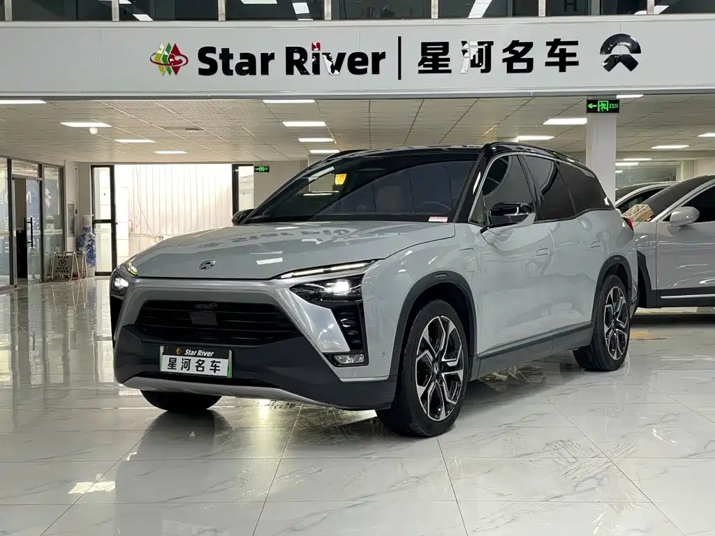 NIO ES8