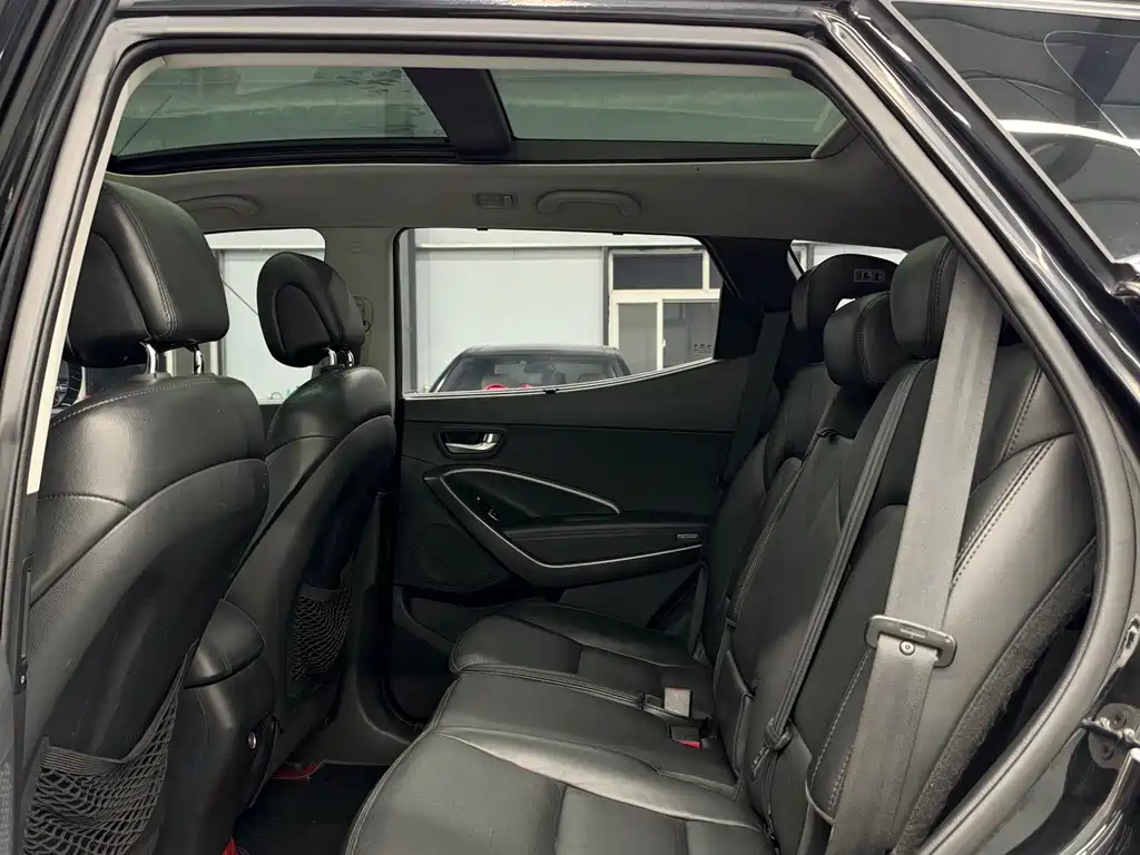 Hyundai Santa Fe — миниатюра 5
