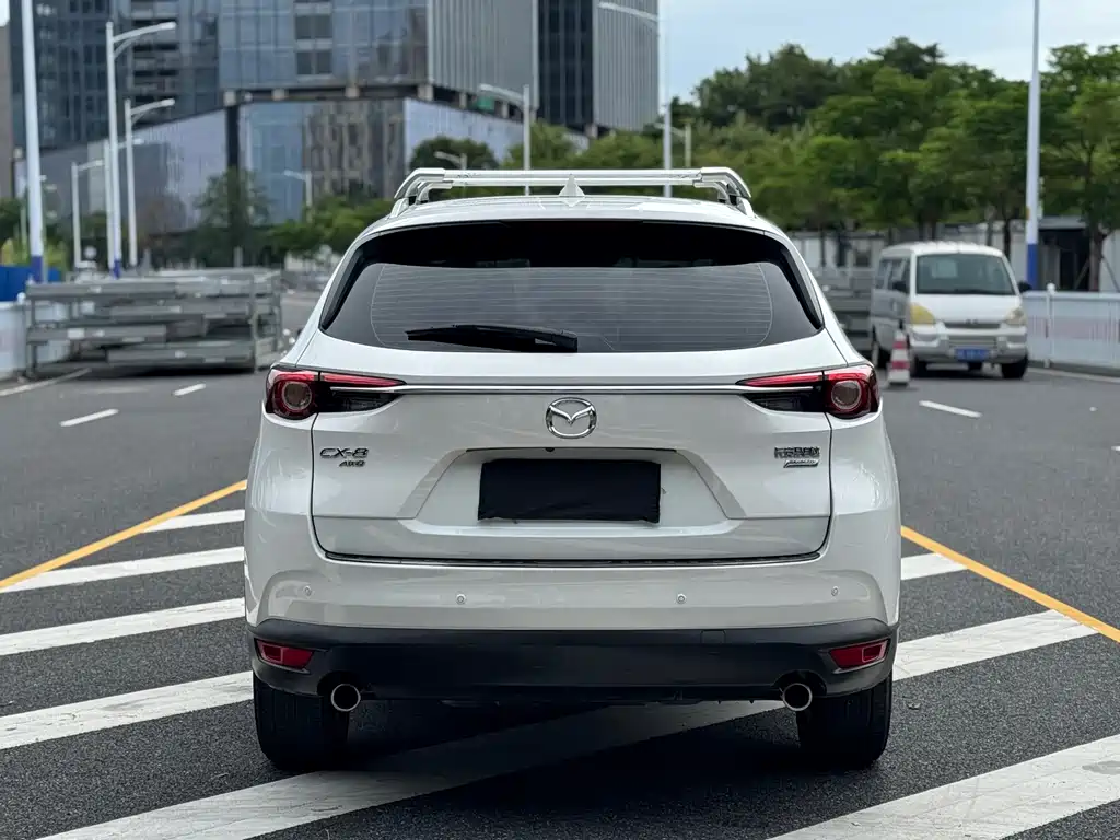MAZDA CX 8
