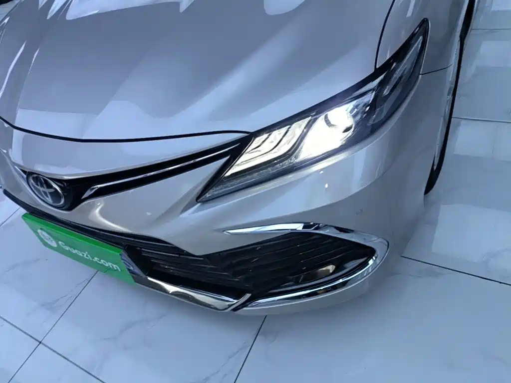 Toyota Camry — миниатюра 24