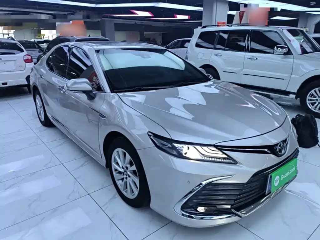 Toyota Camry — миниатюра 4