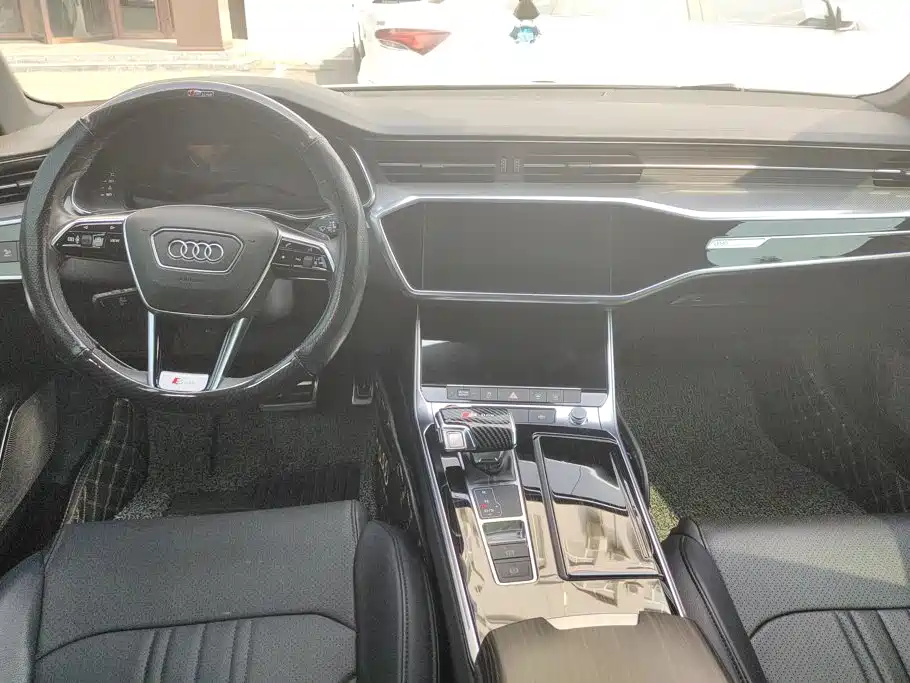 Audi A6L — миниатюра 12
